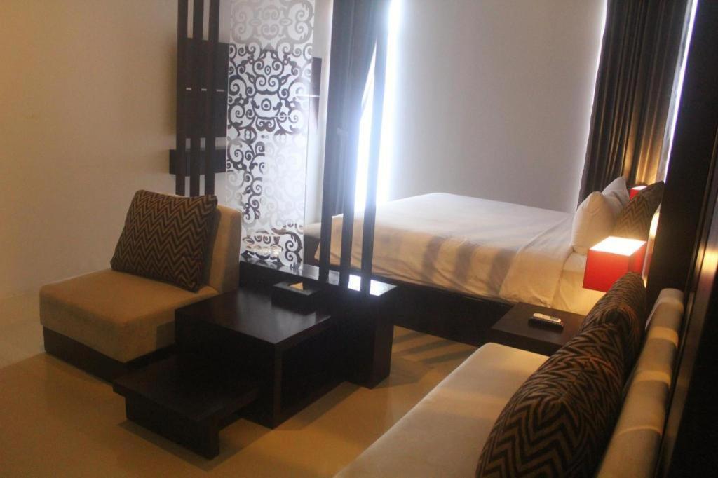 Prima Sr Hotel & Convention Yogyakarta Sleman  Zewnętrze zdjęcie