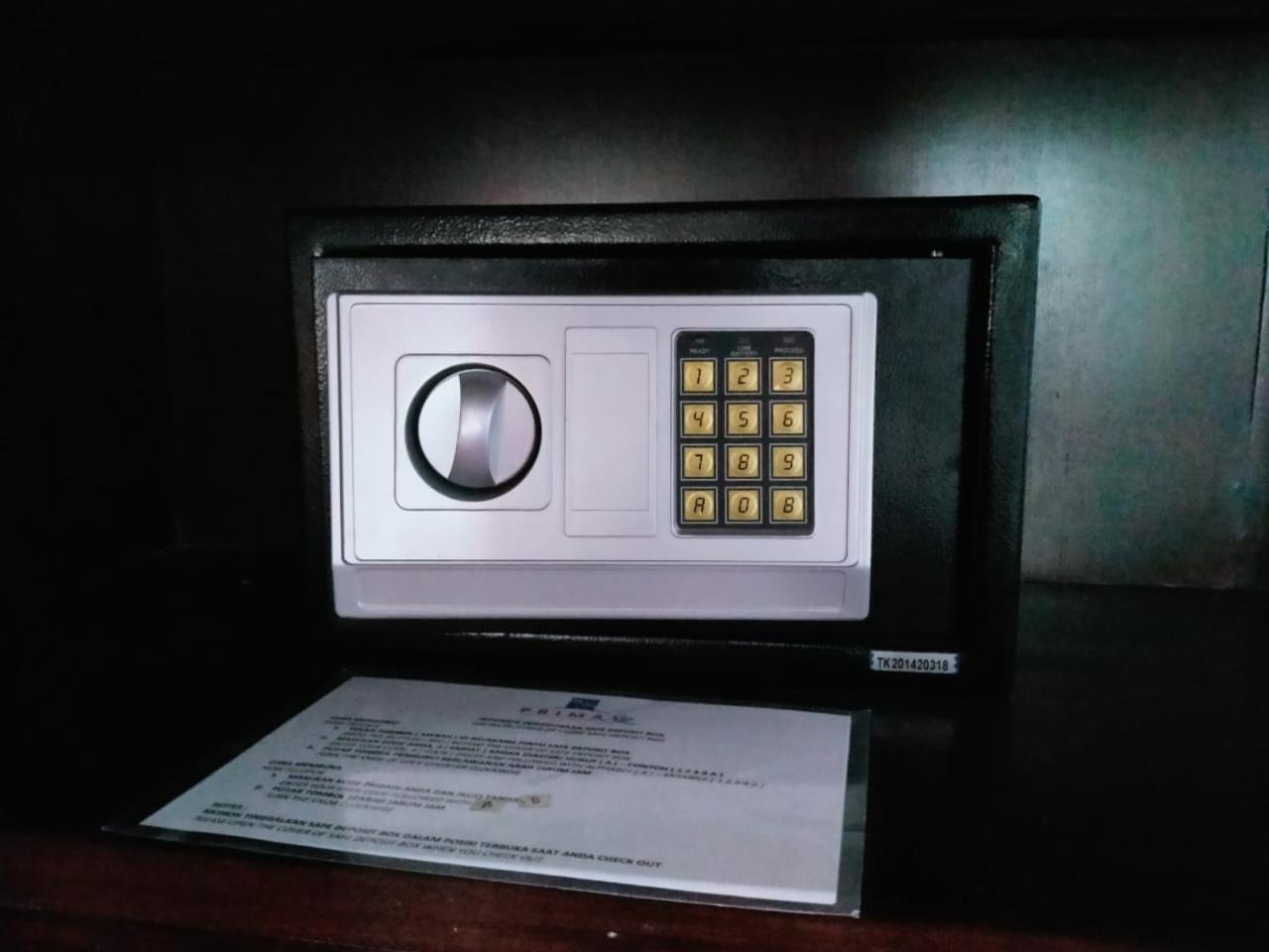 Prima Sr Hotel & Convention Yogyakarta Sleman  Zewnętrze zdjęcie