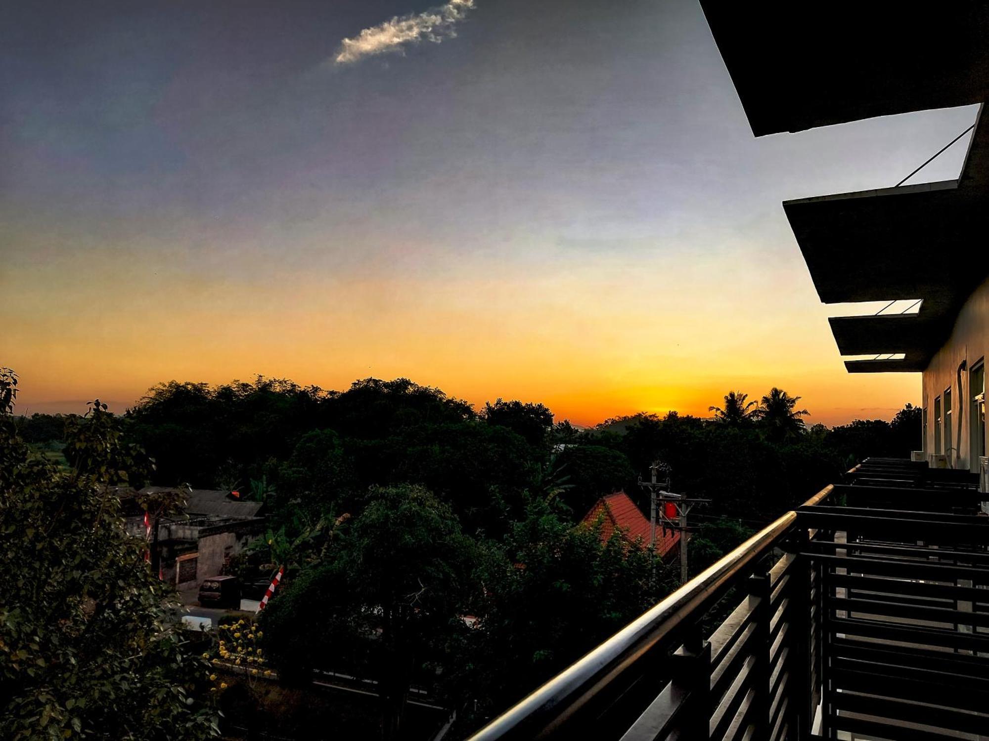 Prima Sr Hotel & Convention Yogyakarta Sleman  Zewnętrze zdjęcie