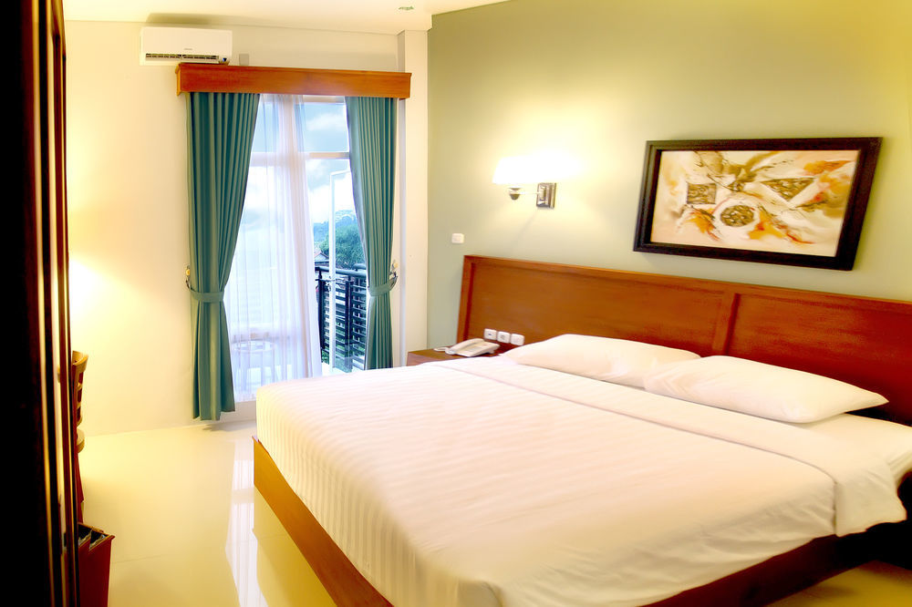 Prima Sr Hotel & Convention Yogyakarta Sleman  Zewnętrze zdjęcie