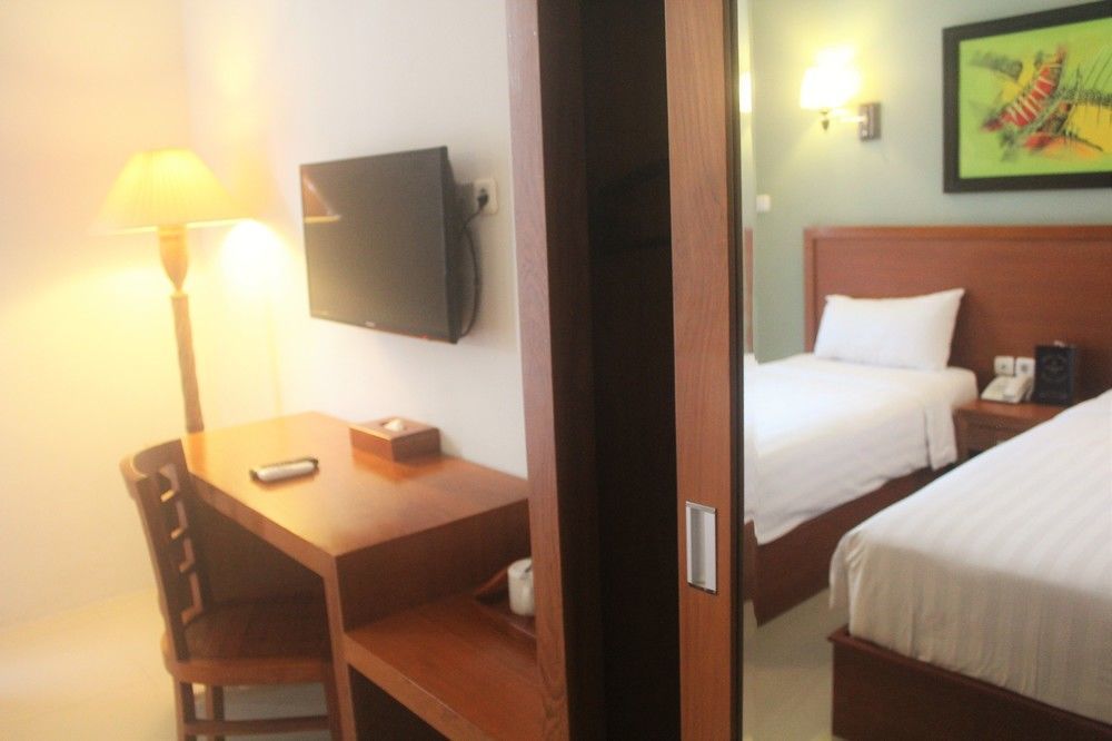 Prima Sr Hotel & Convention Yogyakarta Sleman  Zewnętrze zdjęcie