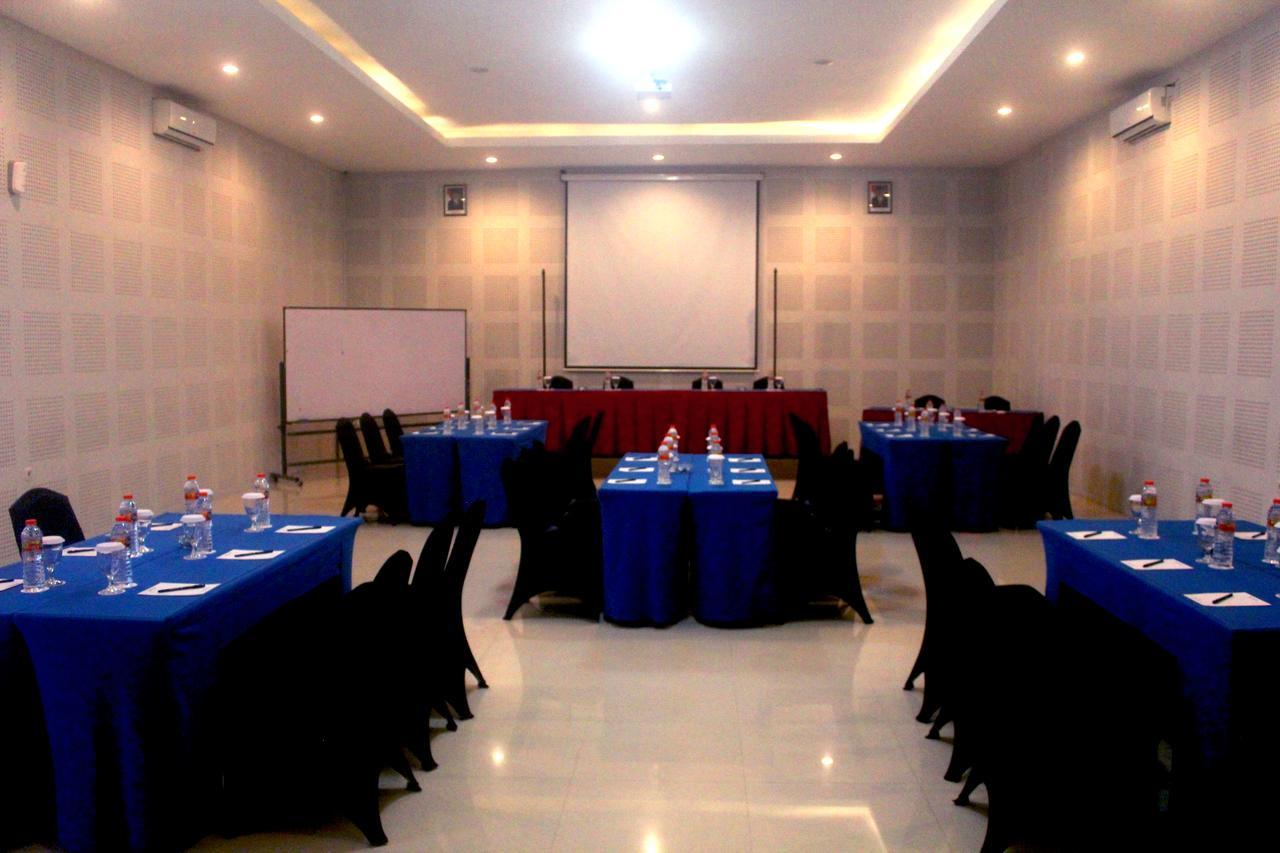 Prima Sr Hotel & Convention Yogyakarta Sleman  Zewnętrze zdjęcie