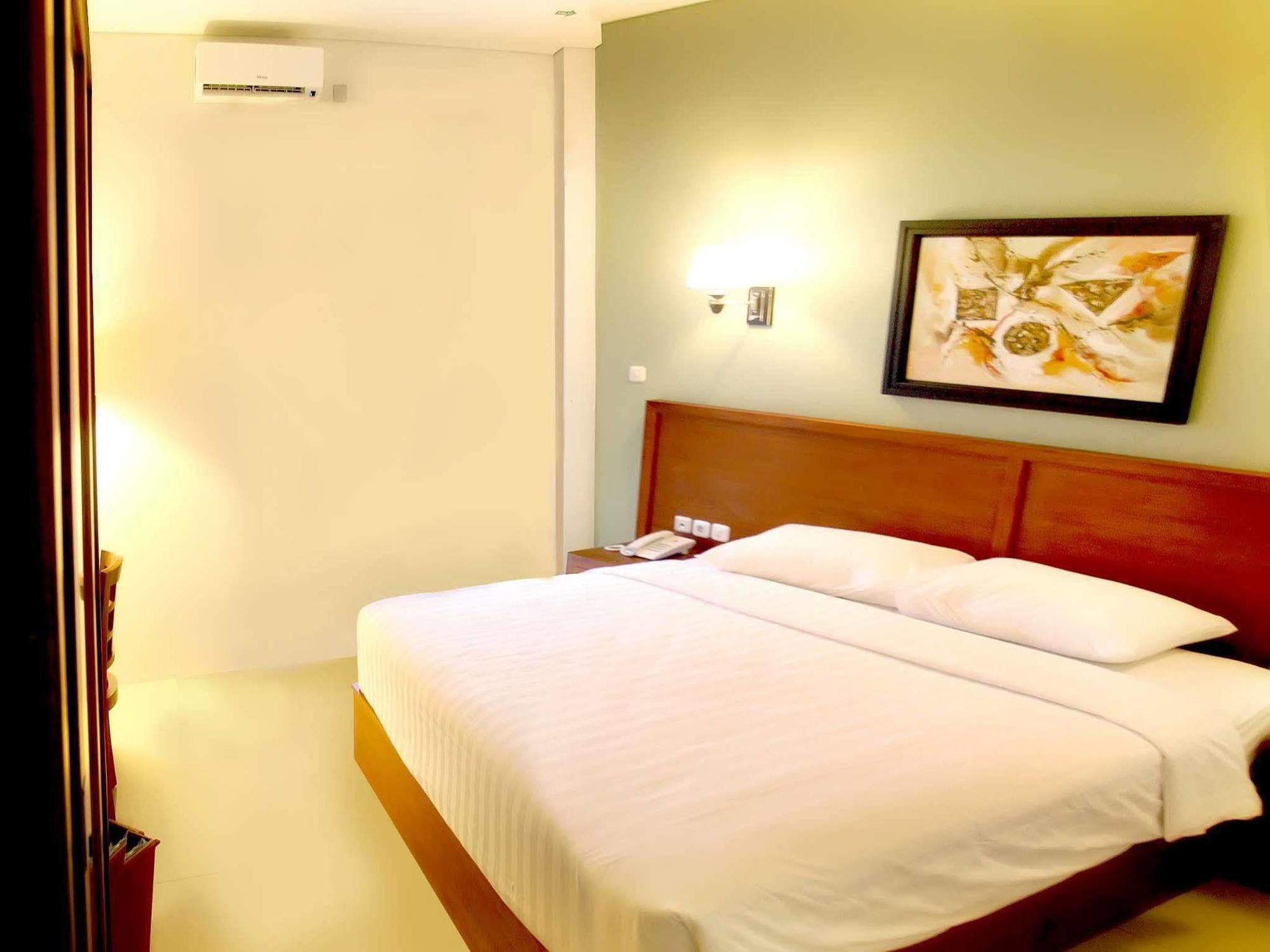 Prima Sr Hotel & Convention Yogyakarta Sleman  Zewnętrze zdjęcie