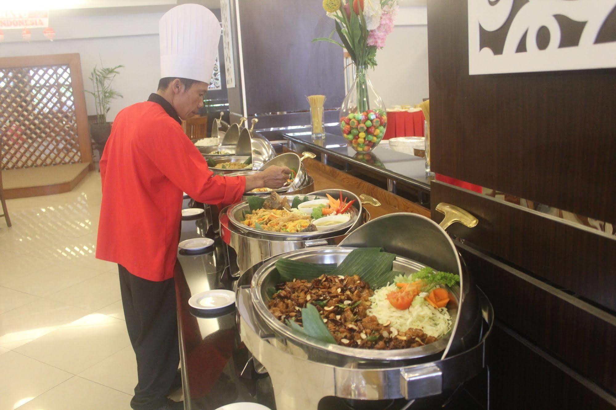Prima Sr Hotel & Convention Yogyakarta Sleman  Zewnętrze zdjęcie