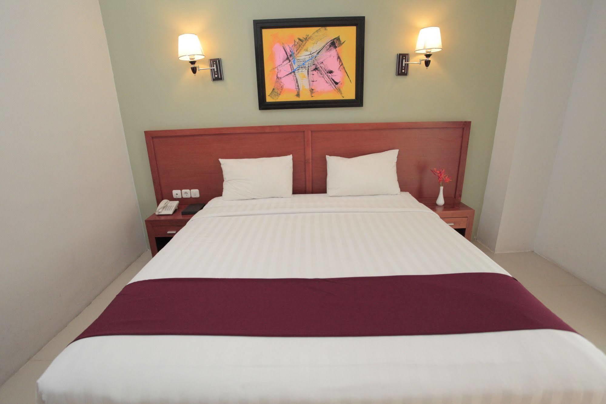 Prima Sr Hotel & Convention Yogyakarta Sleman  Zewnętrze zdjęcie